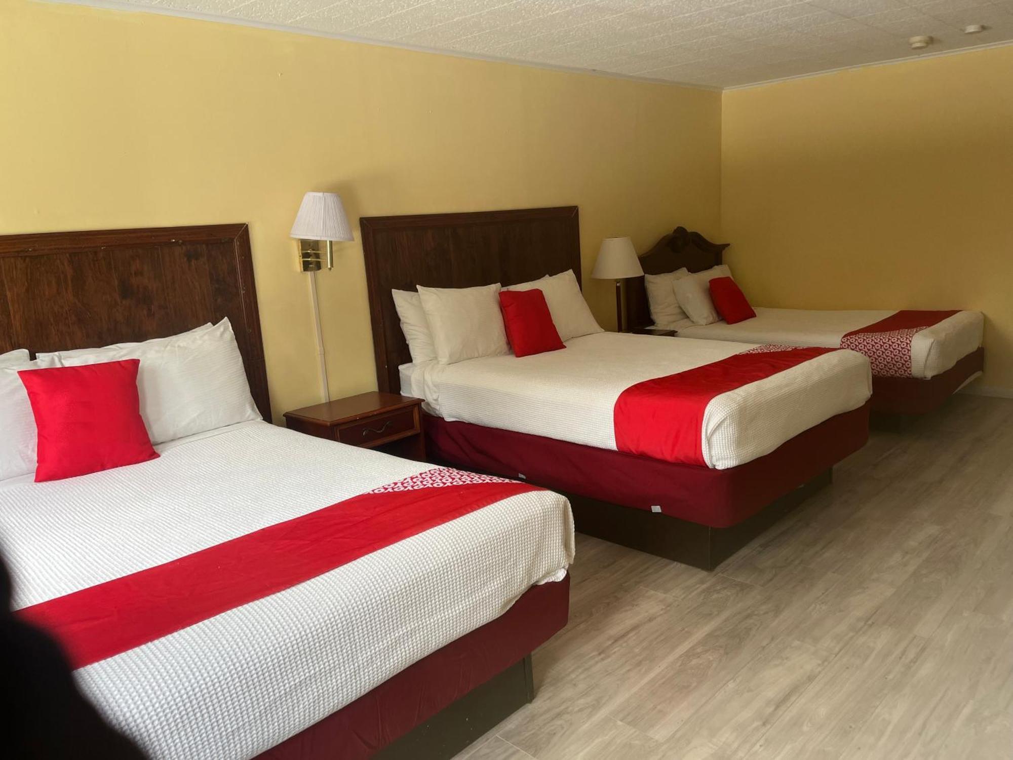 Buena Vista Inn Motel Delhi Esterno foto